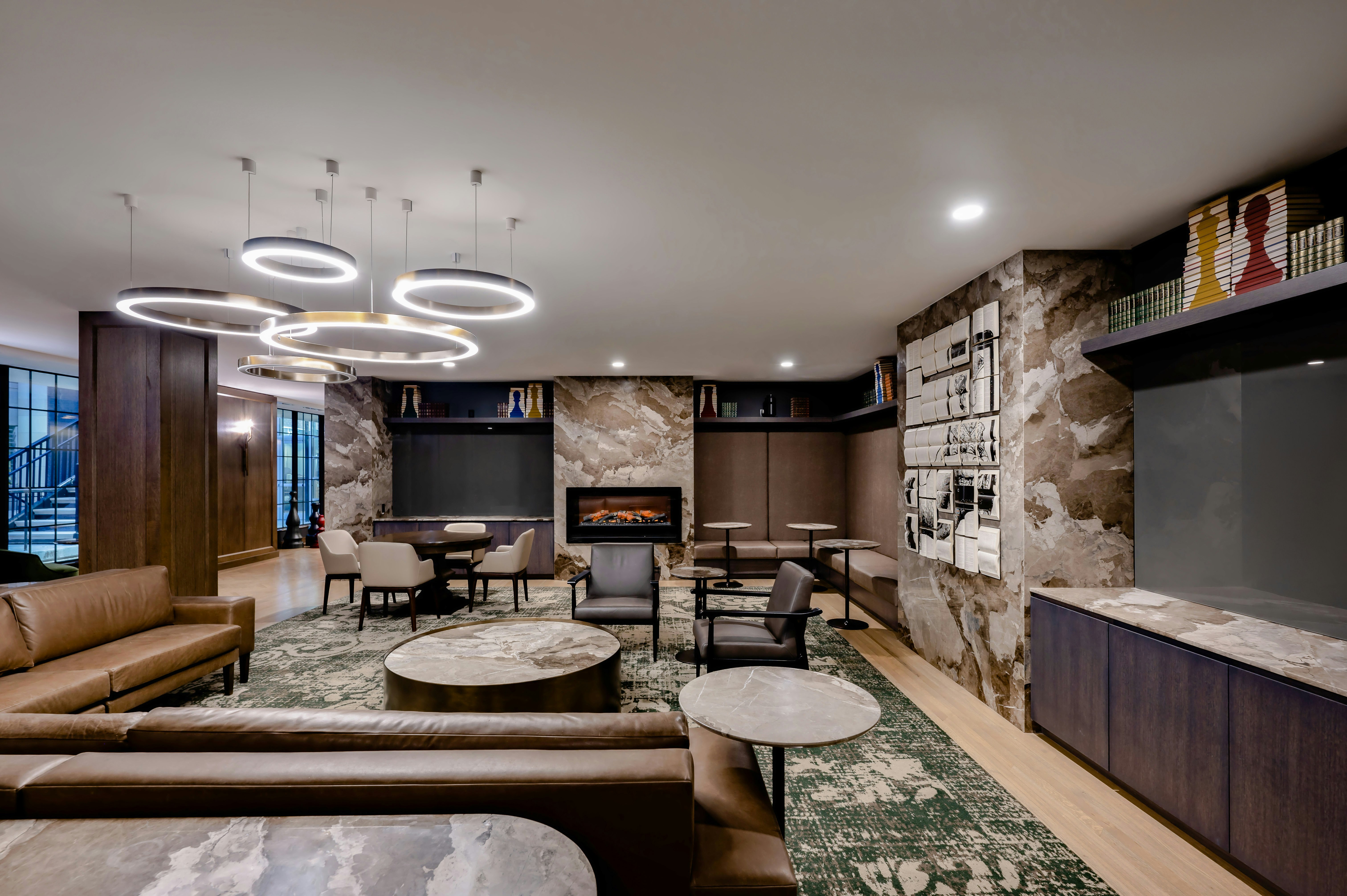 Hotel Fort Des Moines, Curio Collection by Hilton 48/81