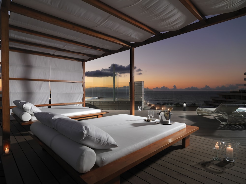 H10 Conquistador Hotel 25/77