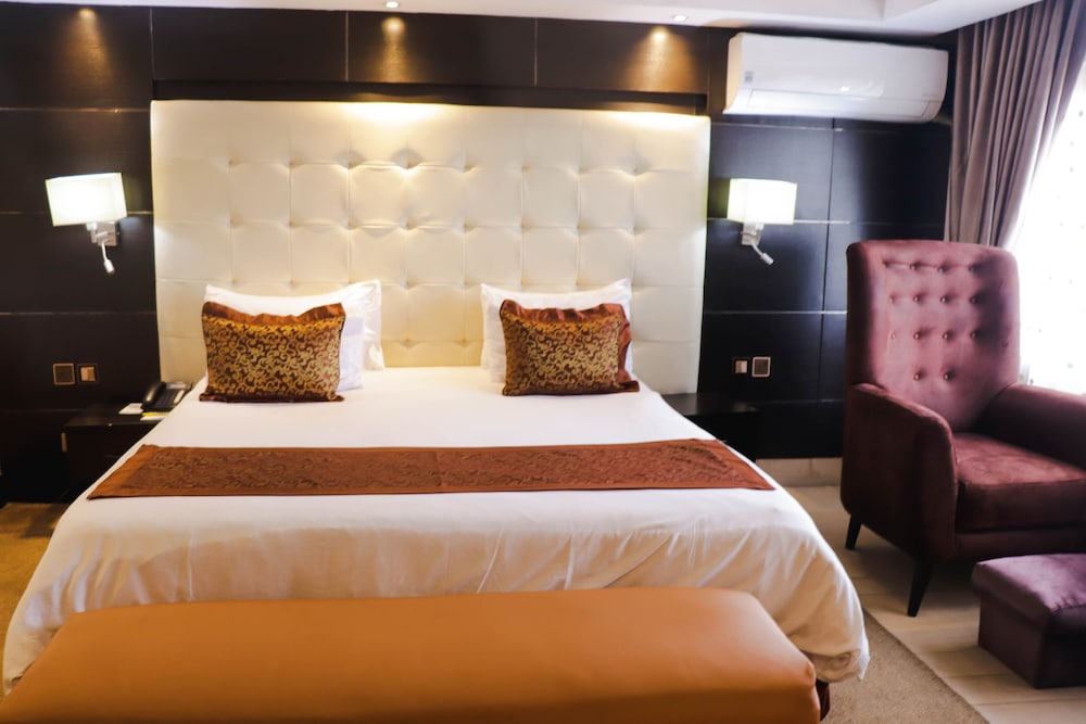 GOLDEN TULIP PORT HARCOURT 28/81