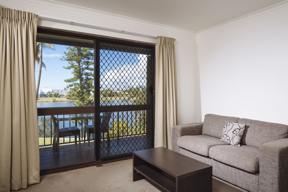 MERCURE TOWNSVILLE 39/61