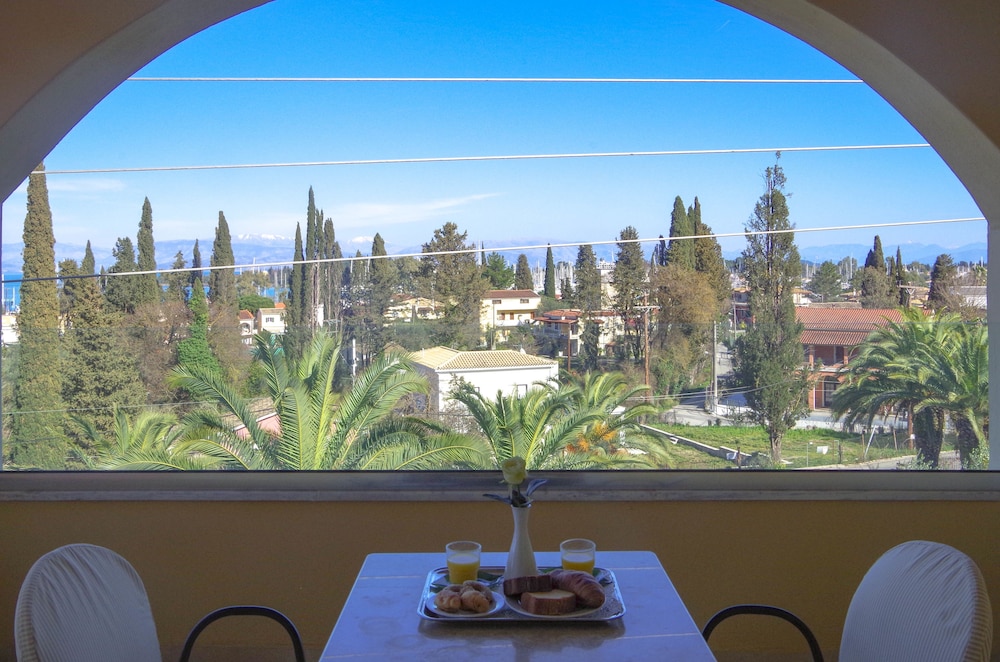 Art Hotel Debono in CORFU