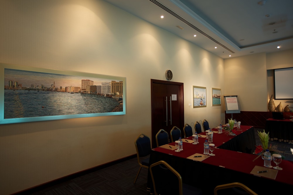 Tamani Marina Hotel and Hotel Apartments 64/73