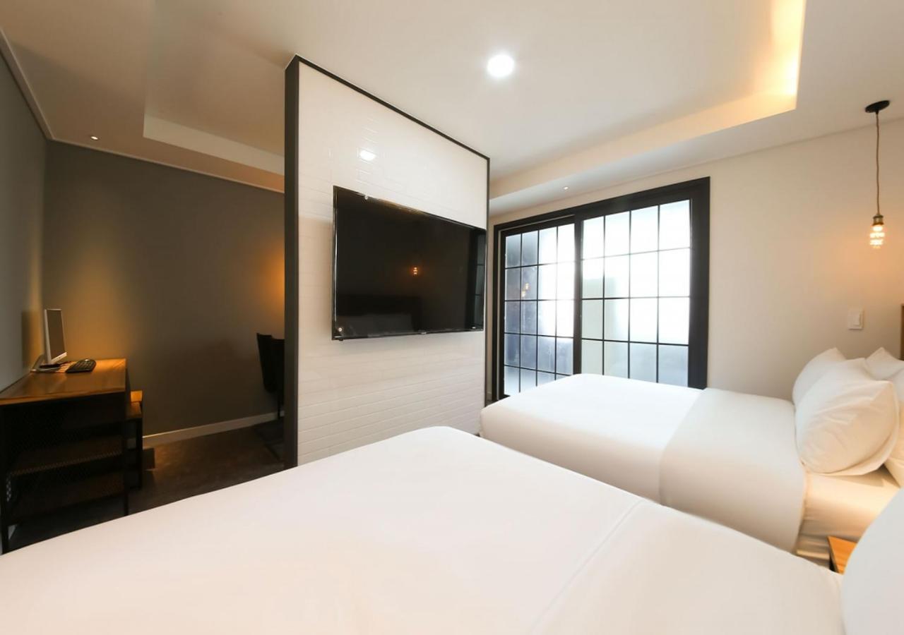 1 Bedroom, House