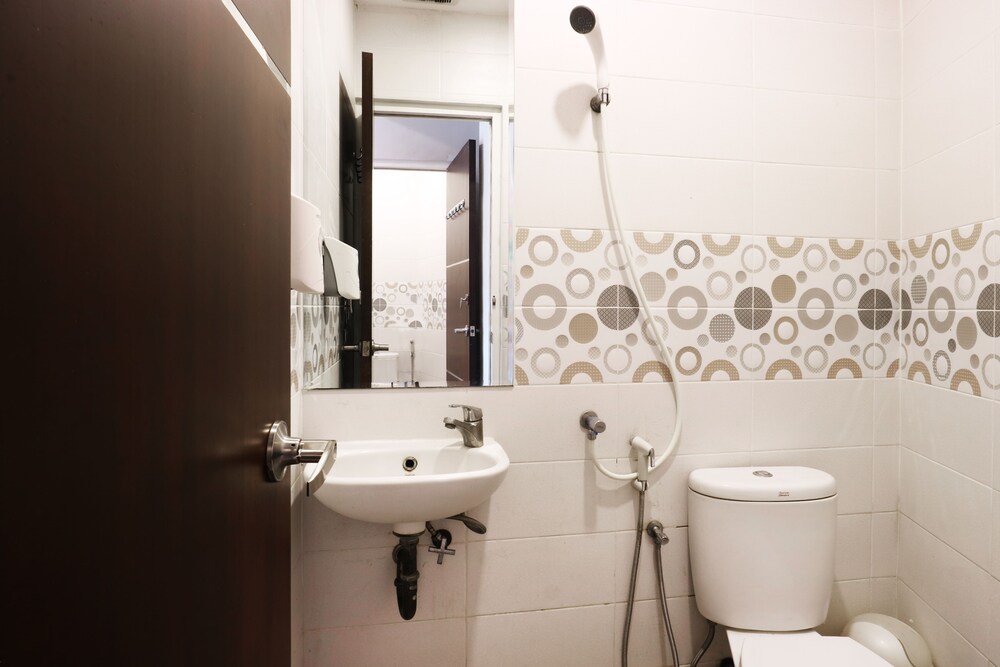 Tab Capsule Hotel - Kayoon Surabaya 6/28