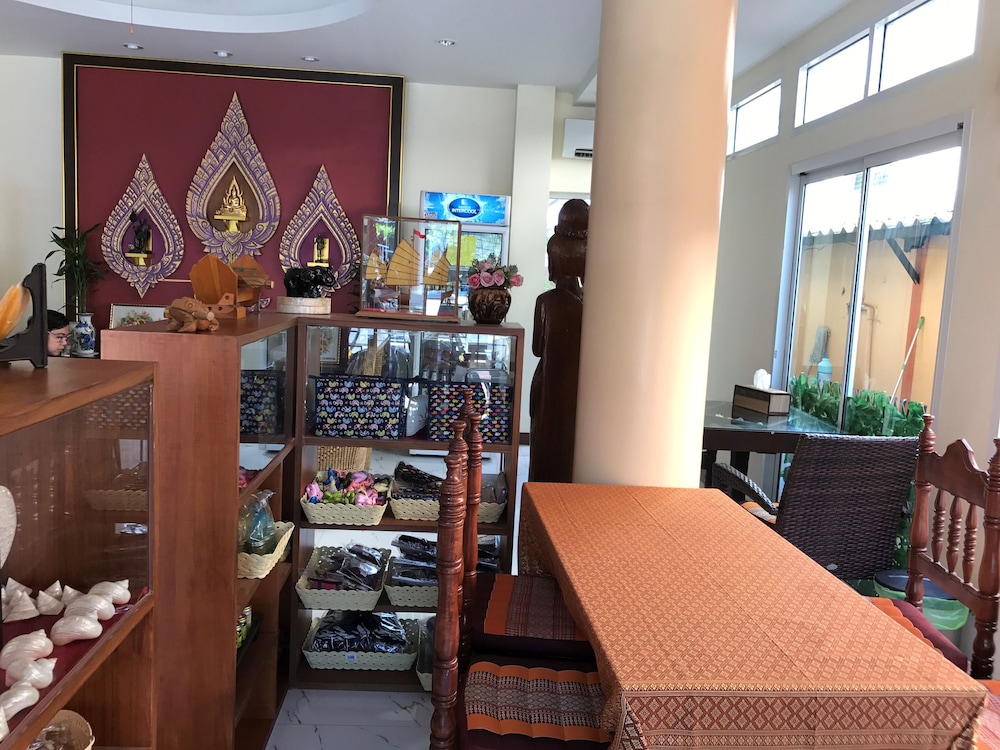 Bs Airport At Phuket 70/78