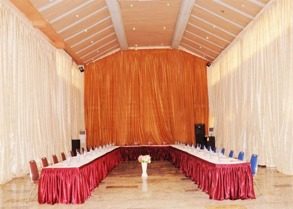 3j Apos S Hotel Ltd 34/64