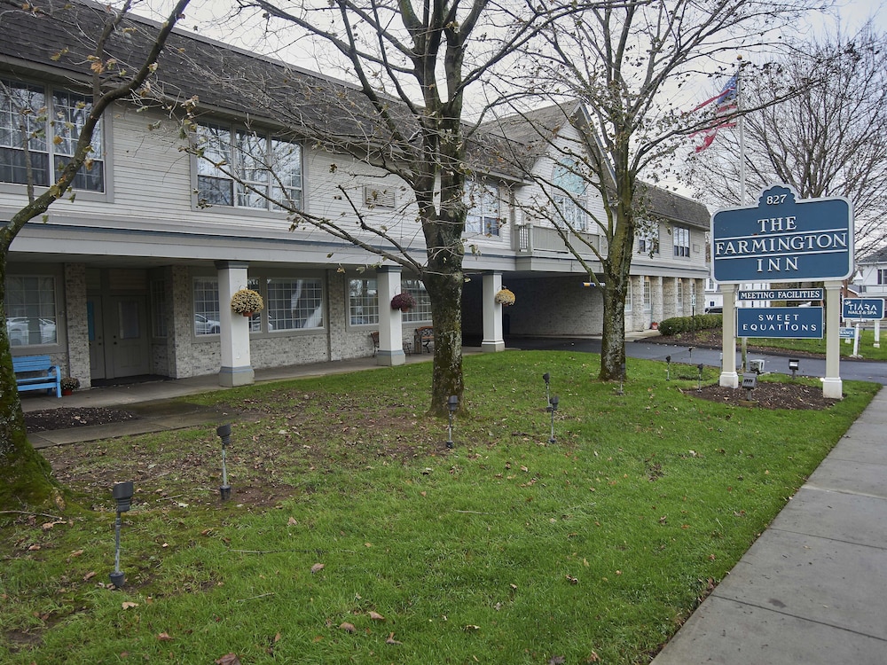 The Farmington Inn &amp; Suites 2/54