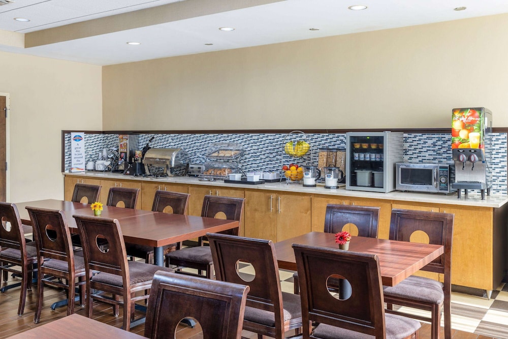 Park Inn by Radisson, Columbus State University Area 38/52