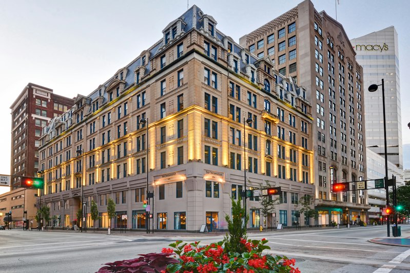 The Cincinnatian Hotel, Curio Collection by Hilton 49/49