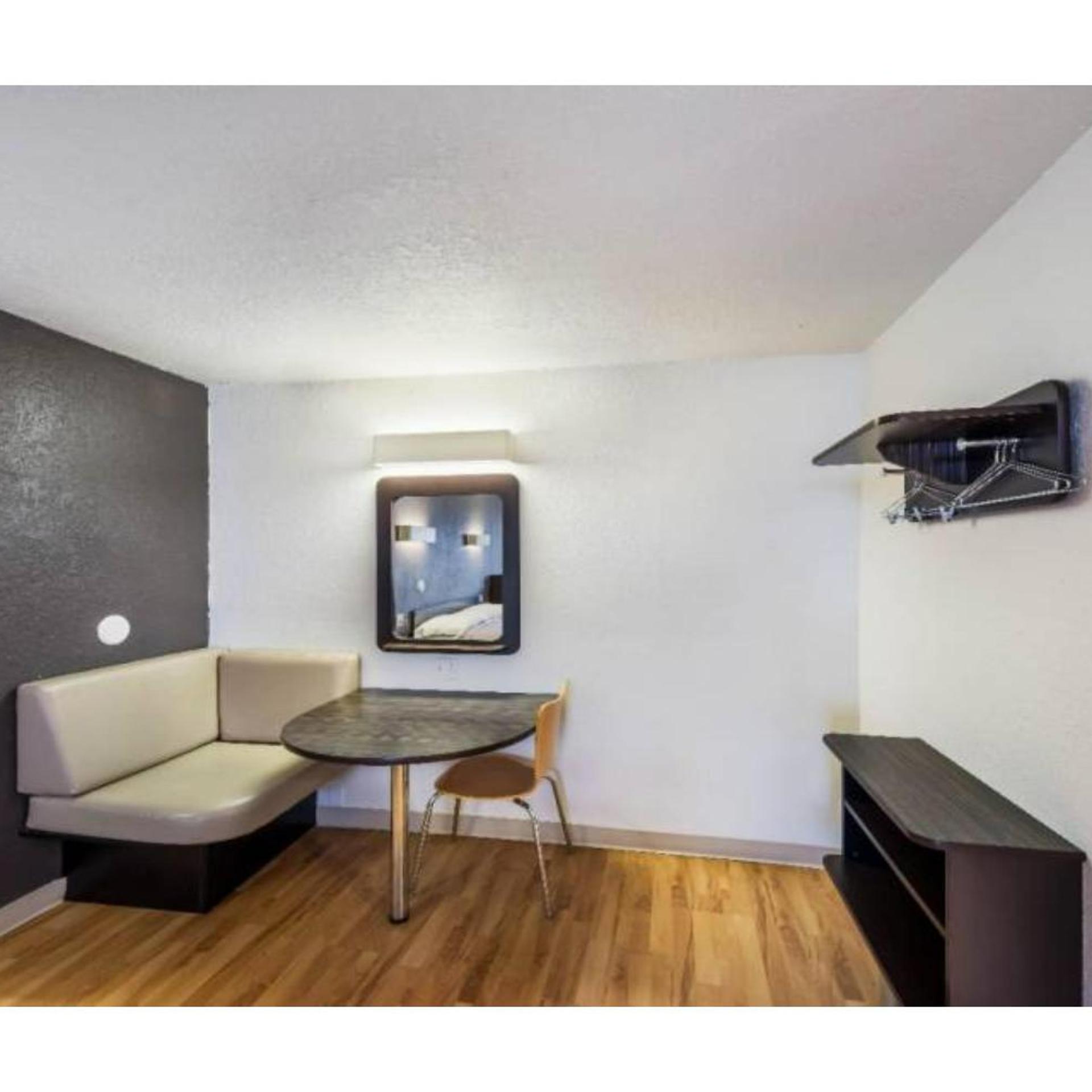 Studio6 Irving, TX - Irving DFW Airport East 17/34