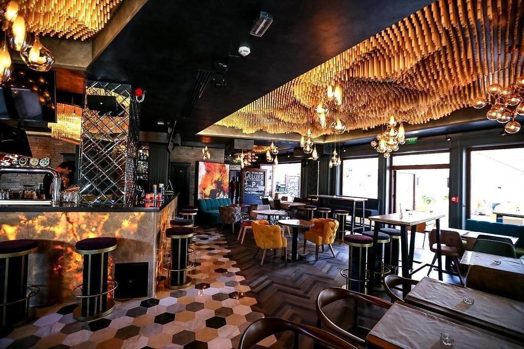 PENINSULA BOUTIQUE HOTEL 47/51