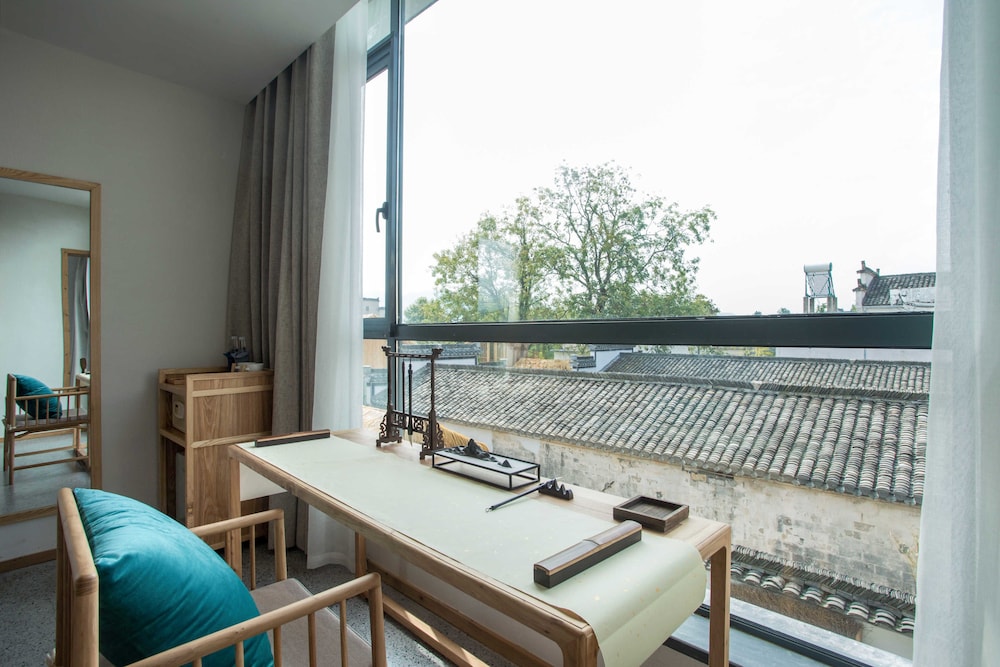 Moye Old Street Inn Hong Village 43/56