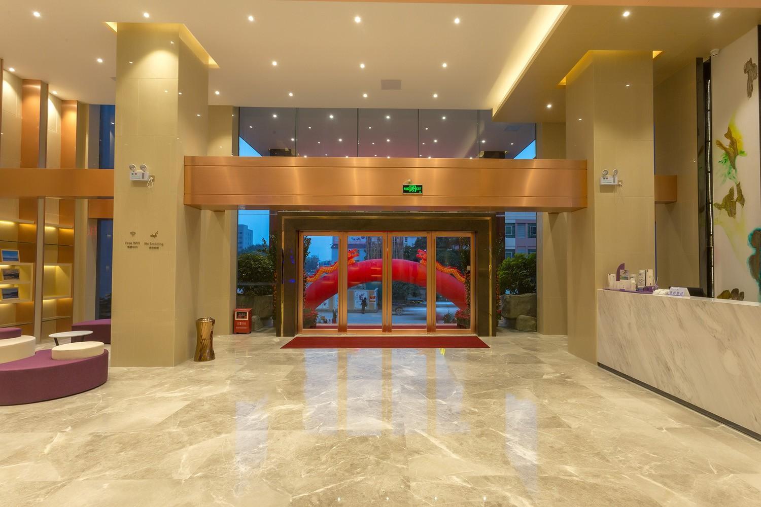 Lavande Hotel (Yingde Yingzhou Avenue) 8/46