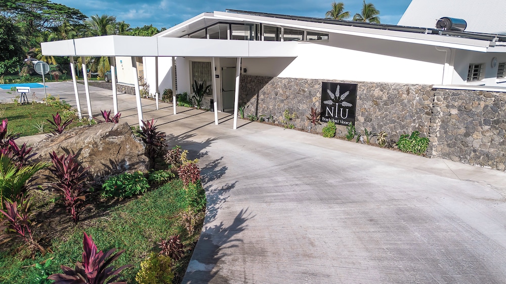 Niu Beach Hotel 34/53