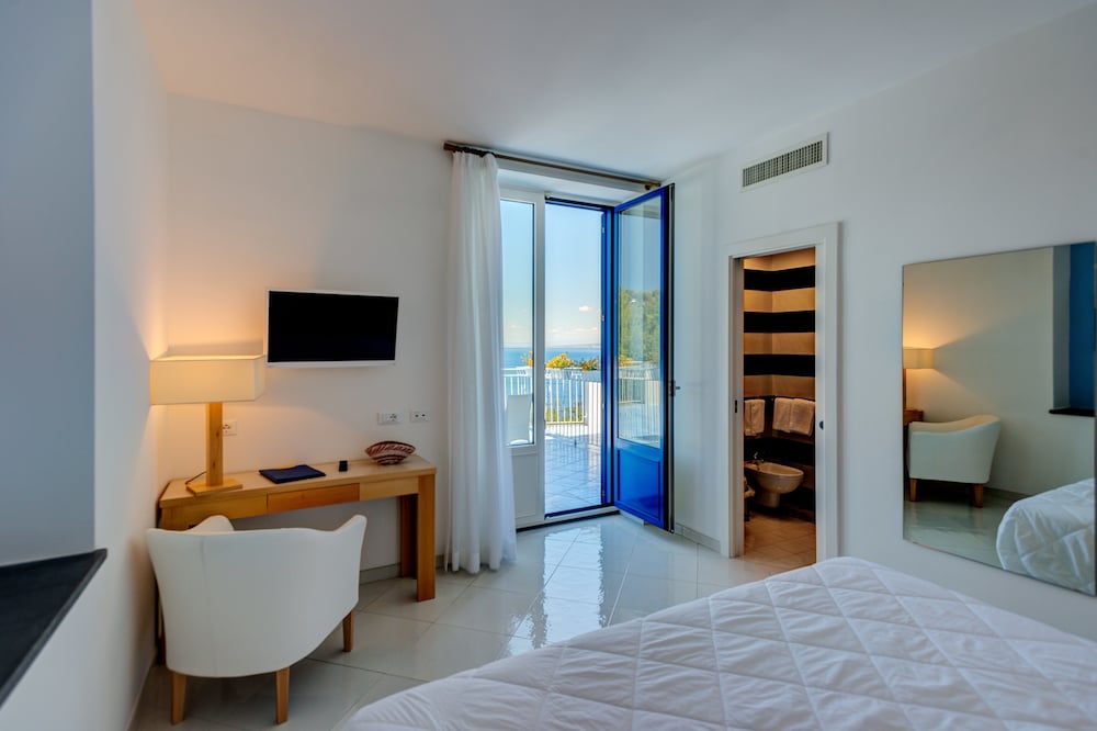 Boutique Hotel Helios - Adults Only 40/74