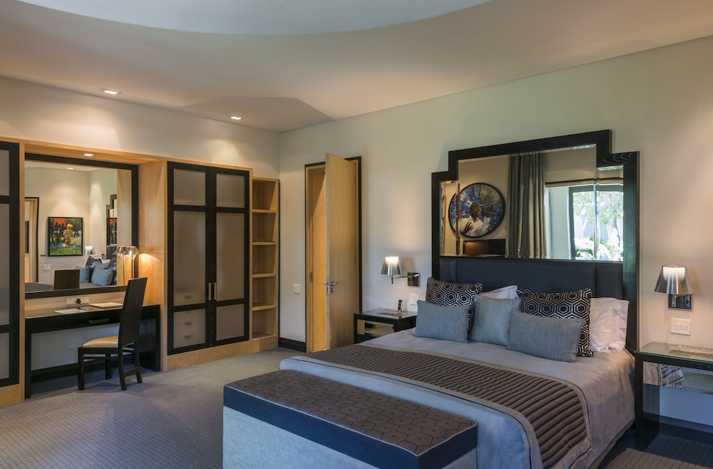 No. 5 Boutique Art Hotel 14/48