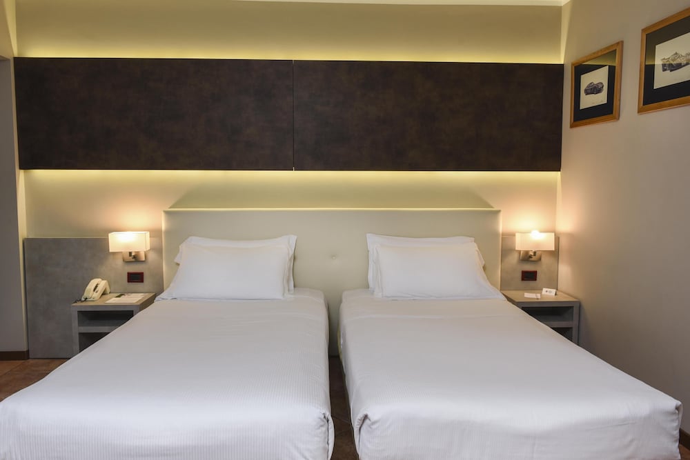 غرفة كومفورت بسرير مزدوج في الملحق، Best Western Plus Hotel Modena Resort 6/10