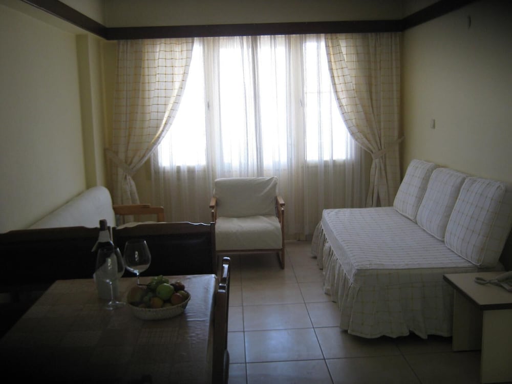 OYA APARTMENTS 26/50