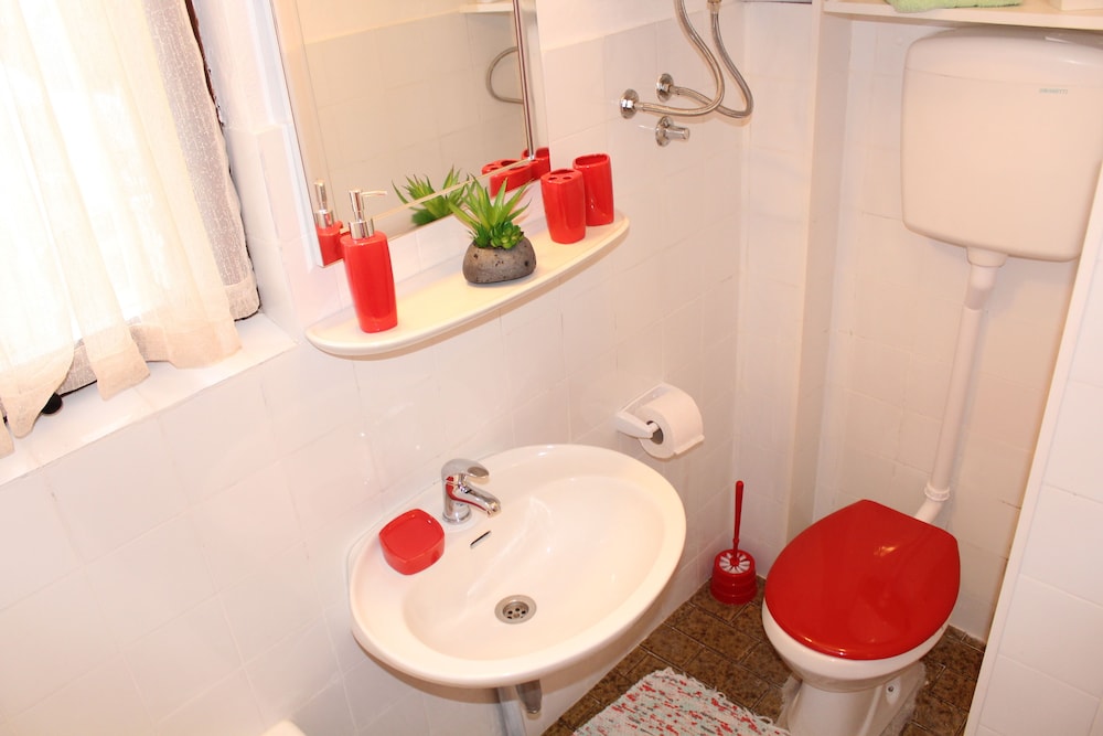 Guest House Tomanovic 39/43