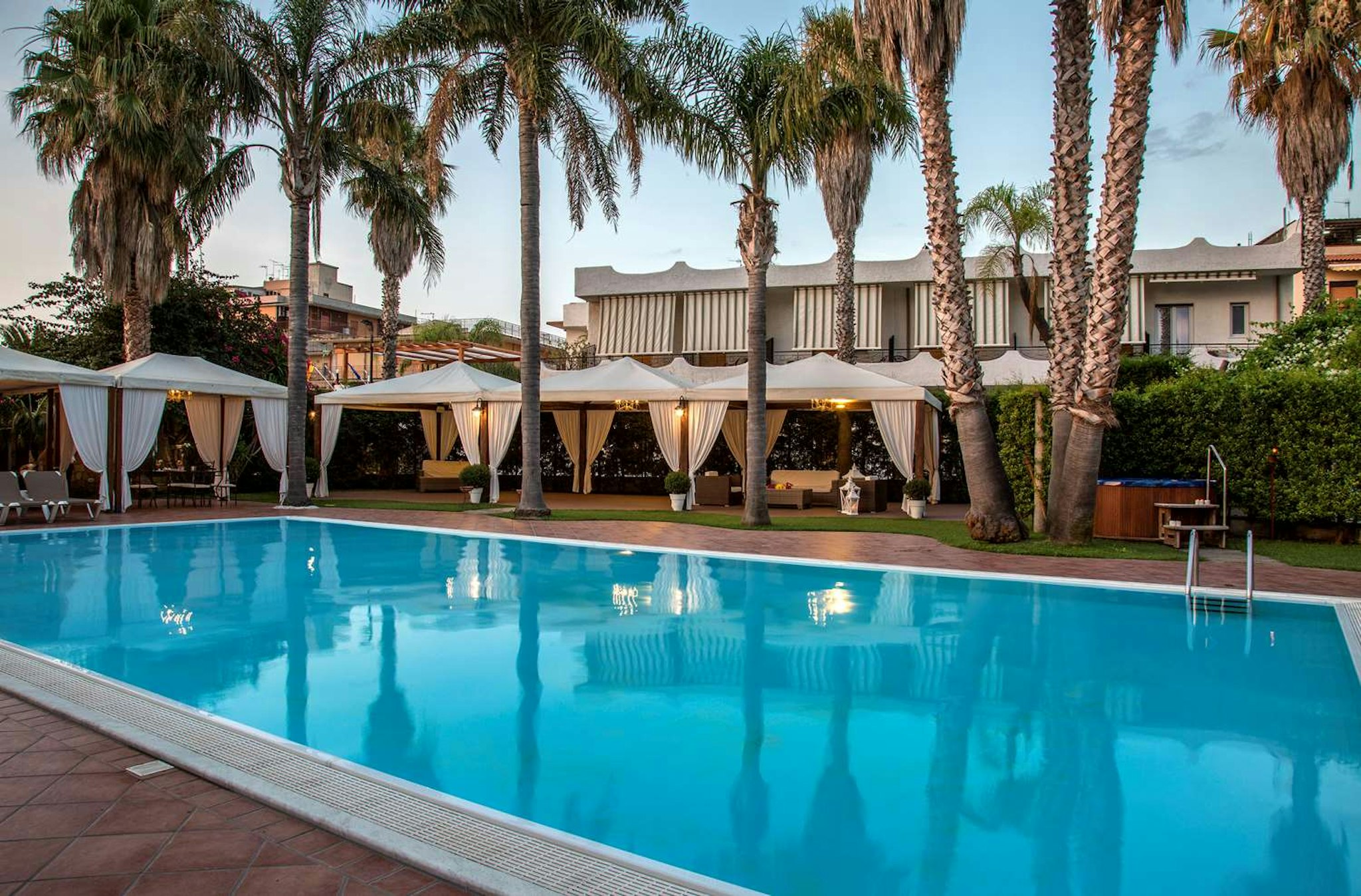 HOTEL REDEBORA 45/45