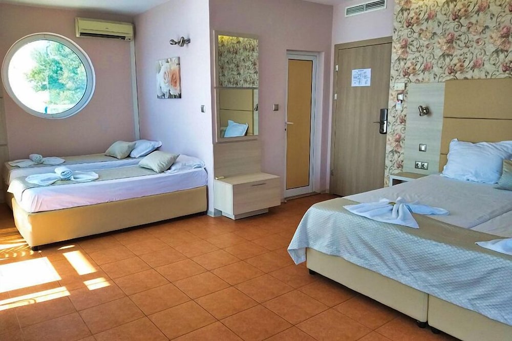 Aphrodite Hotel 20/73