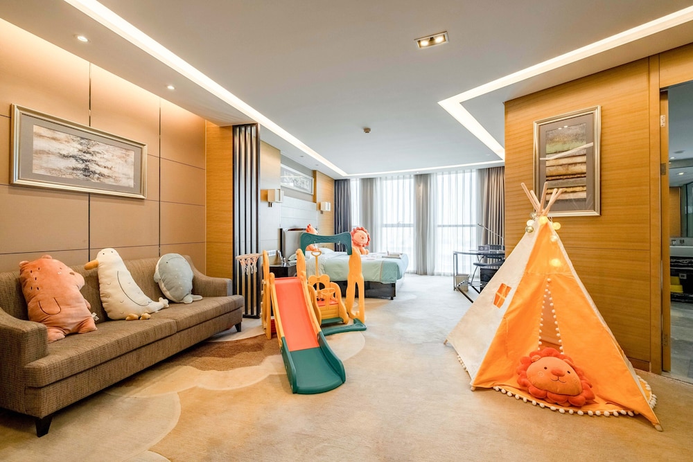 Pullman Wuxi New Lake 43/73