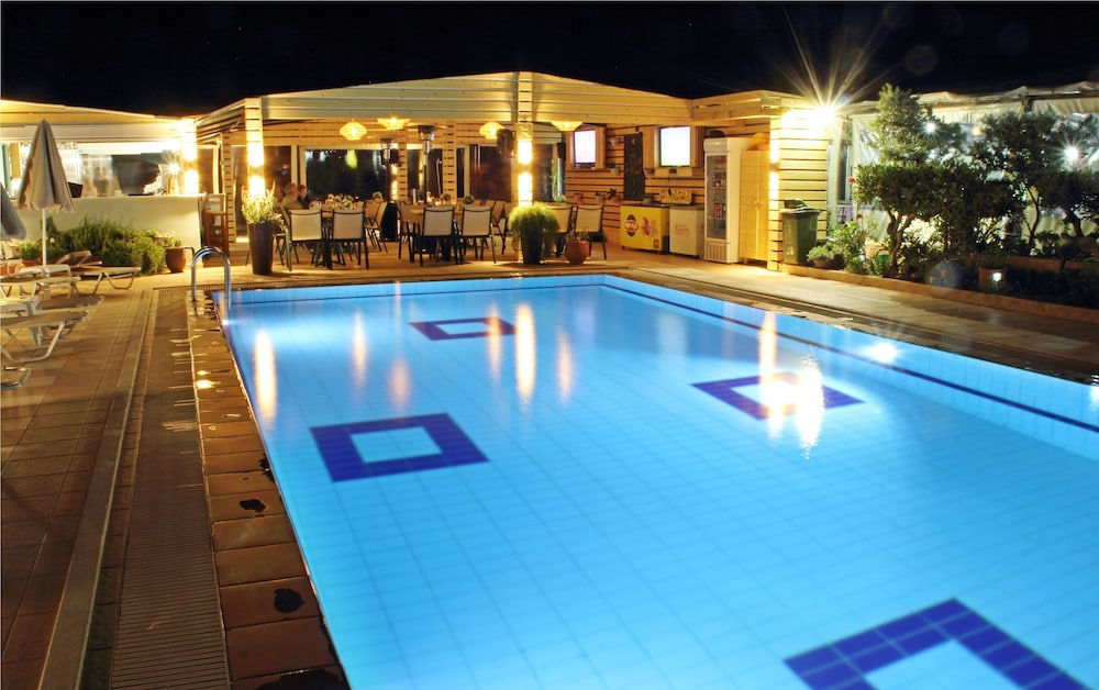 Esperides Beach Hotel Apartments 28/50