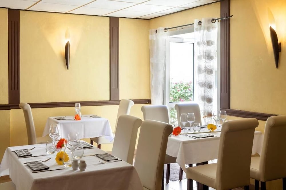 The Originals City Hotel Le Lion Dorr Chinon Inter Hotel 57/76