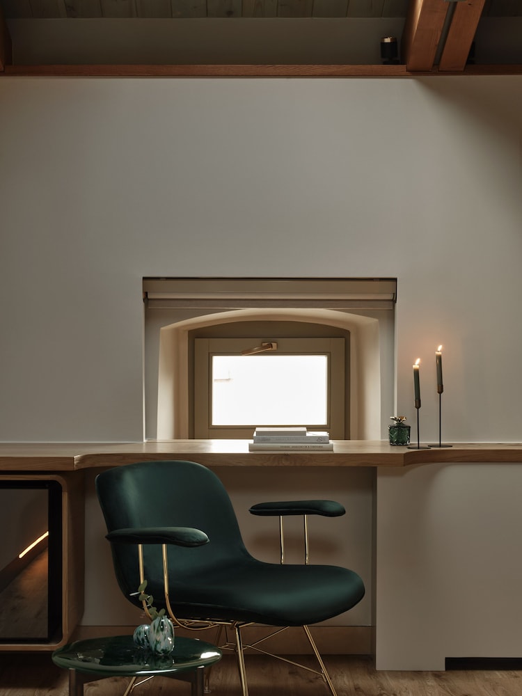 Domus Blanc Boutique Hotel 51/60