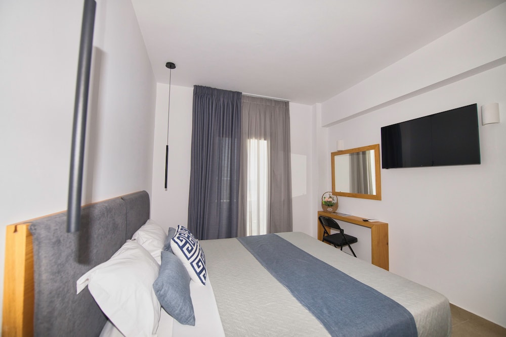 ROOM, DOUBLE BED, SEA VIEW