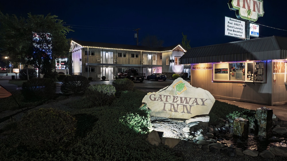 Gateway Inn 6/79