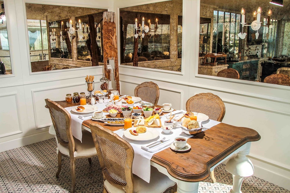Ena Boutique Hotel 30/50