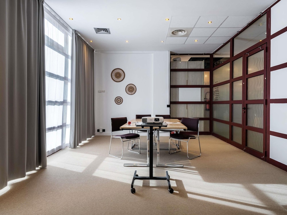 MERCURE CANNES MANDELIEU 46/60