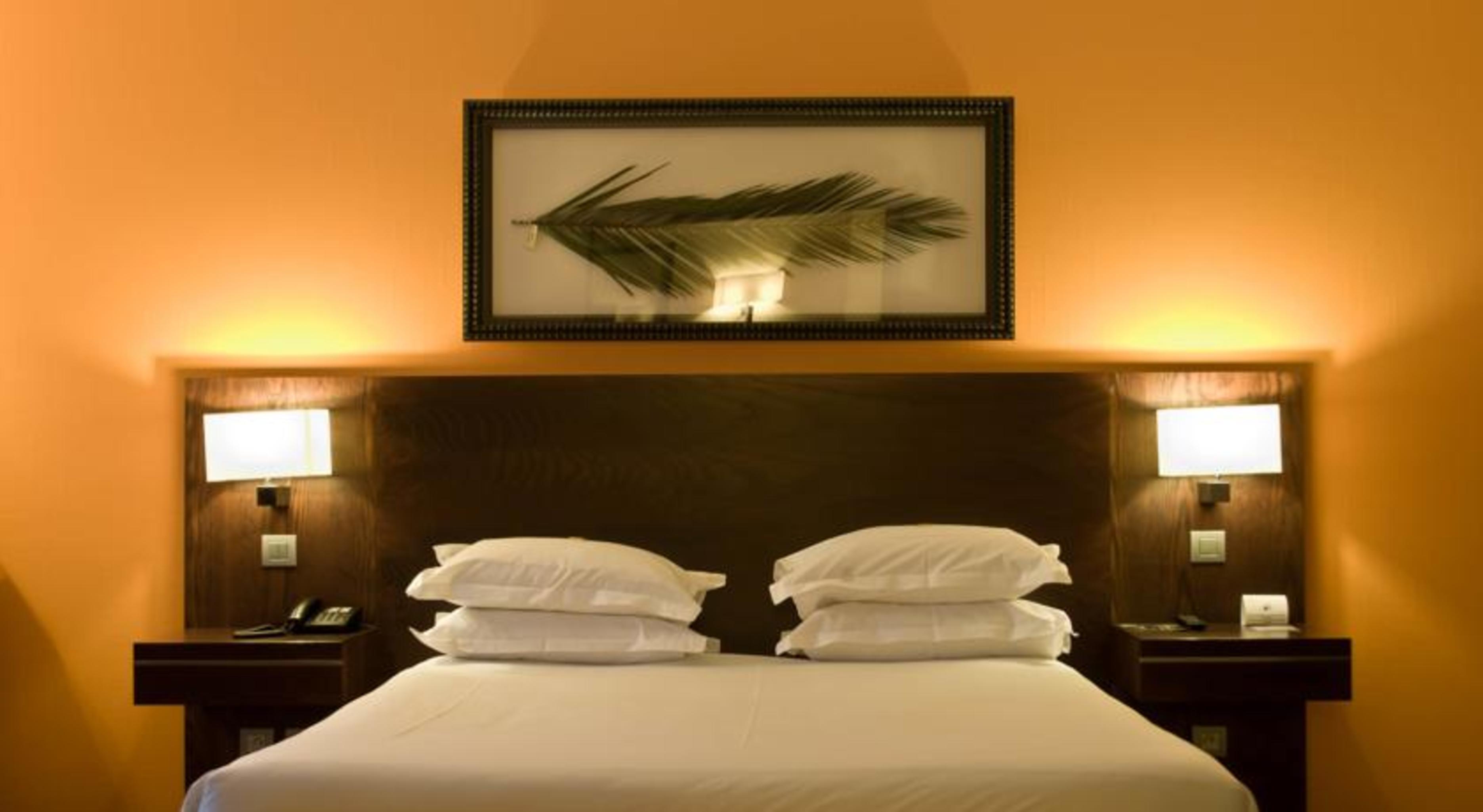 Standard, Double or Twin Bed