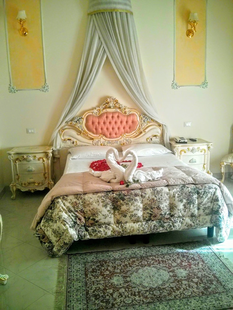 Imperial Rooms Hotel Rome 3/25