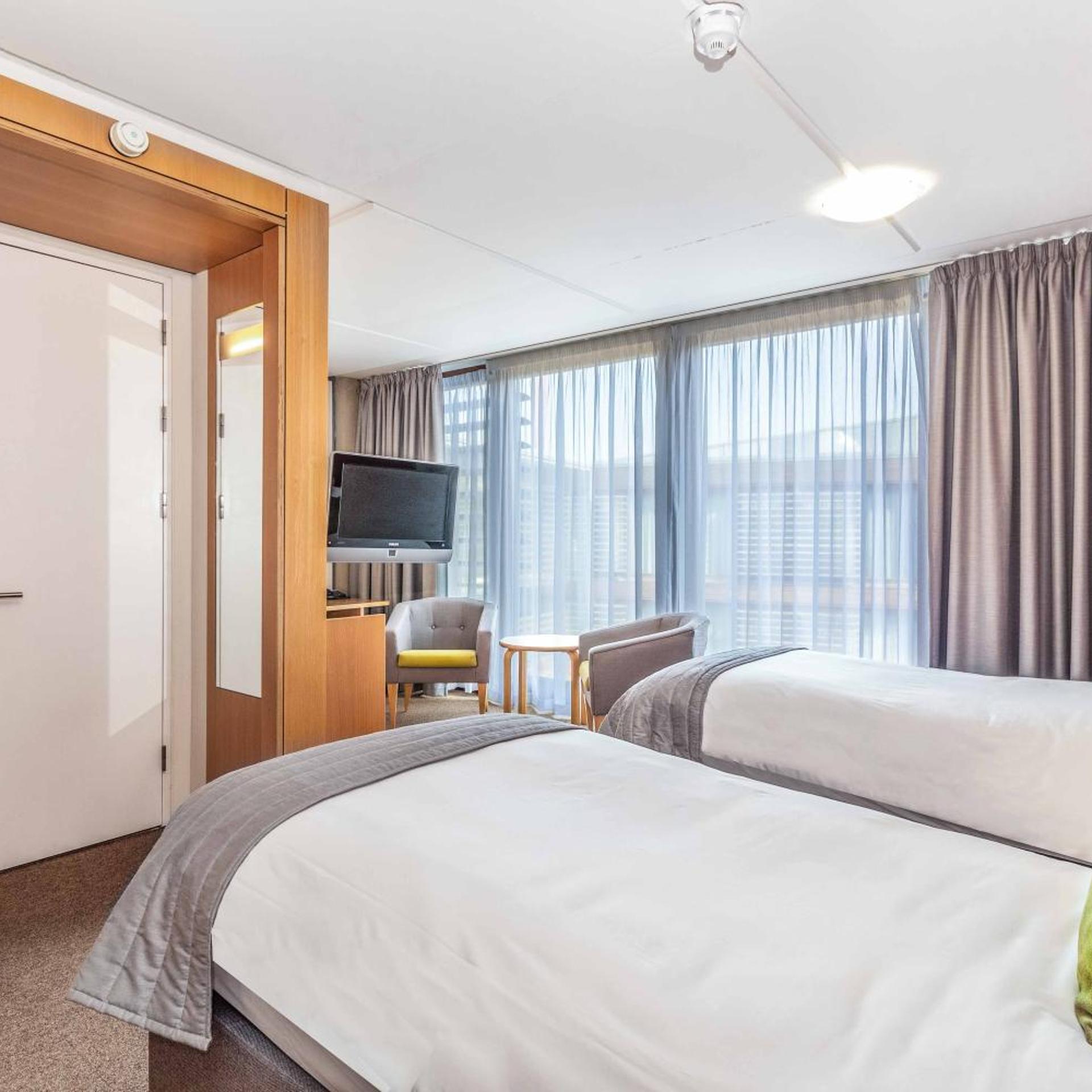 Room, Twin Beds