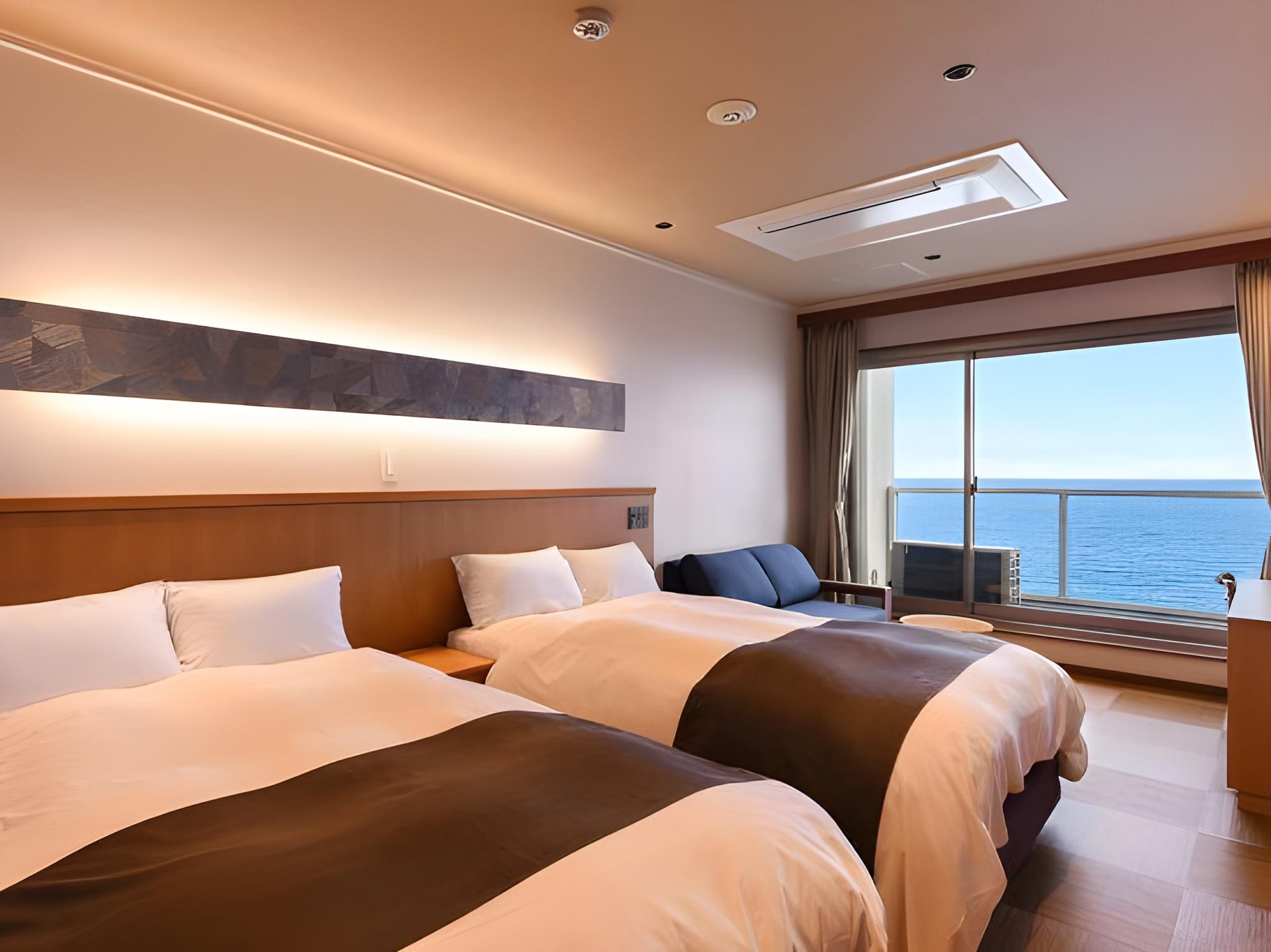 Renovated, Twin Beds, Ocean View, East Wing