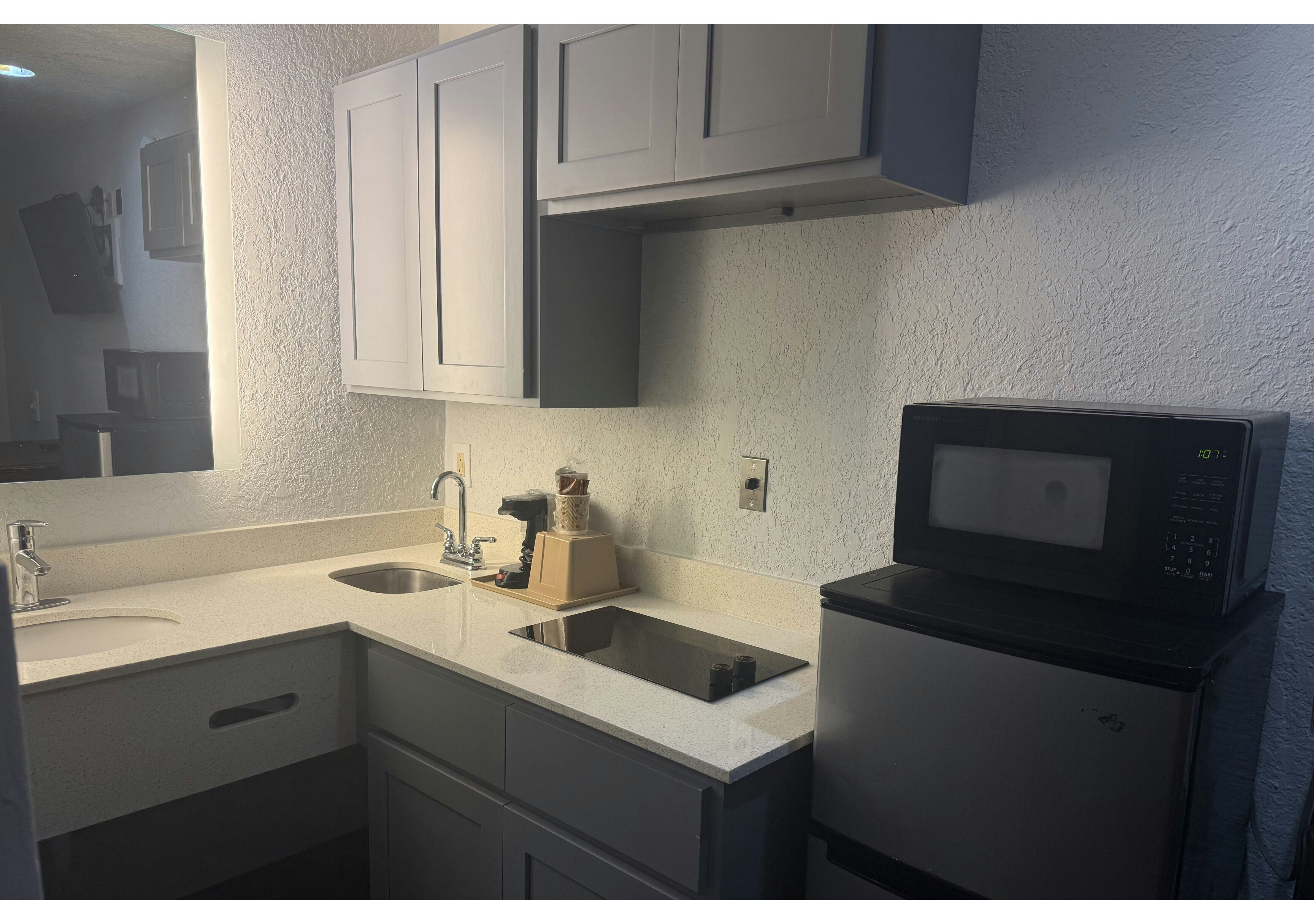 Economy Lodge by Hotel O Texas City 28/42