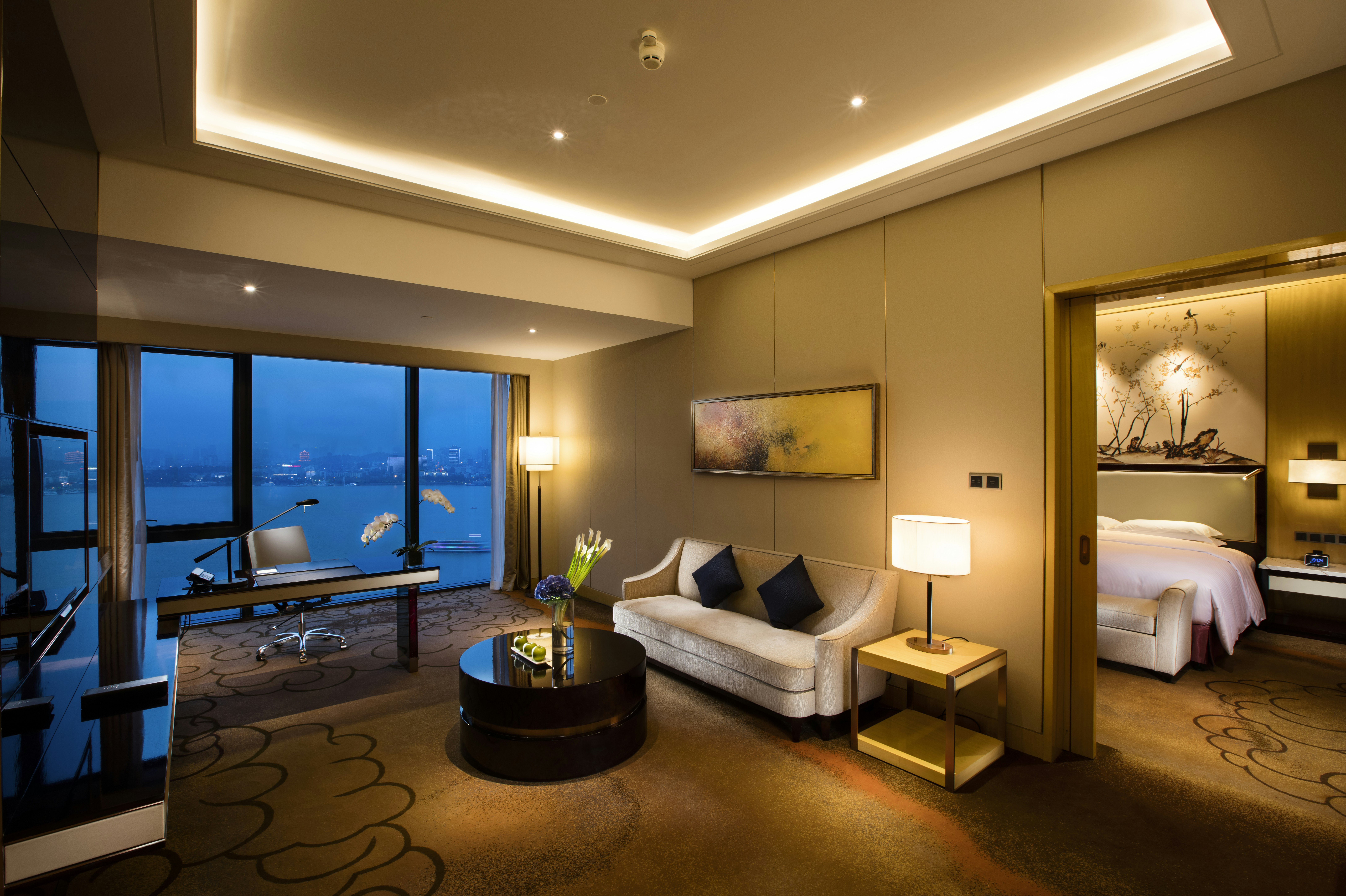 HILTON WUHAN RIVERSIDE 25/79
