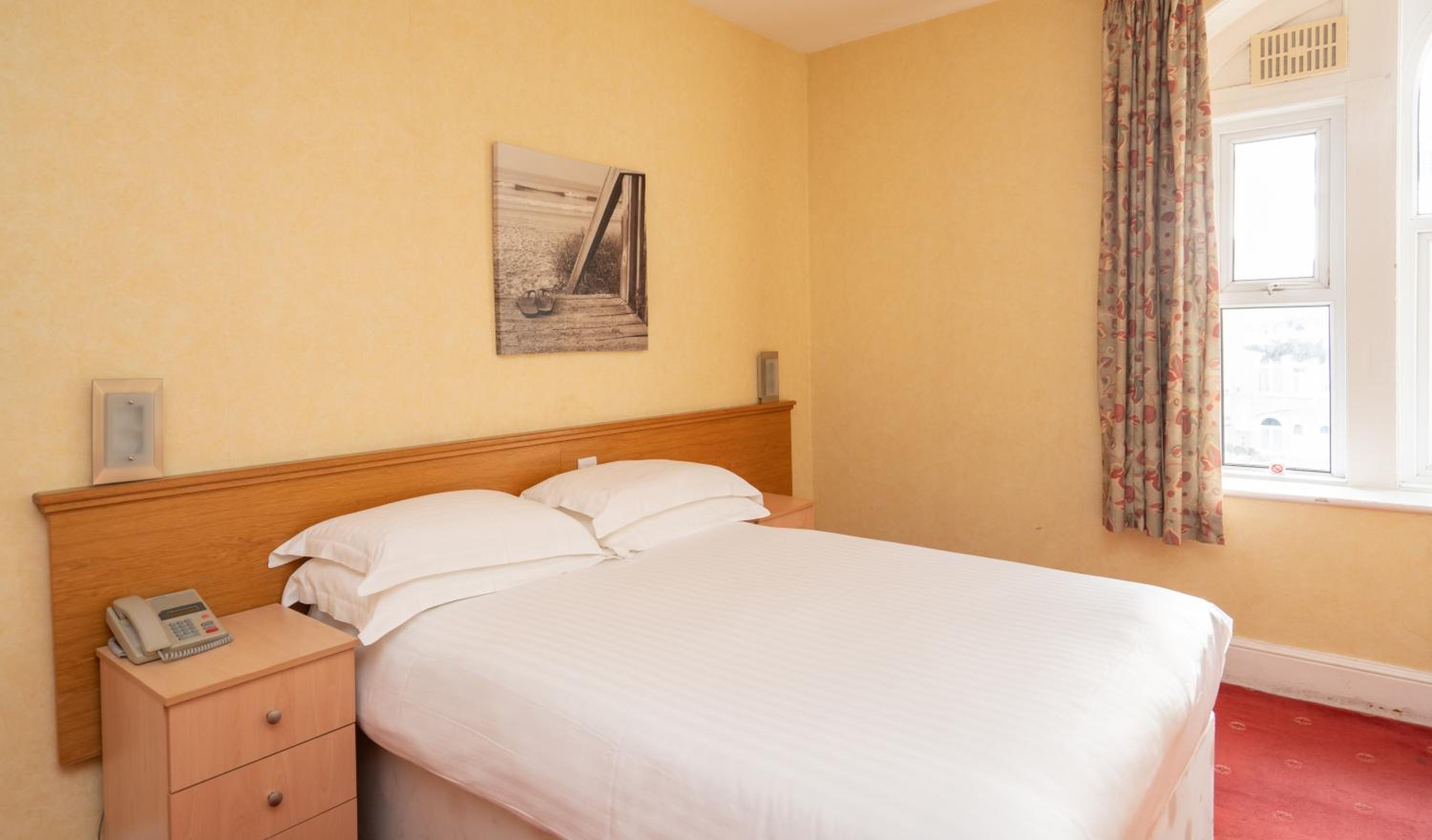 Lauriston Hotel 39/60