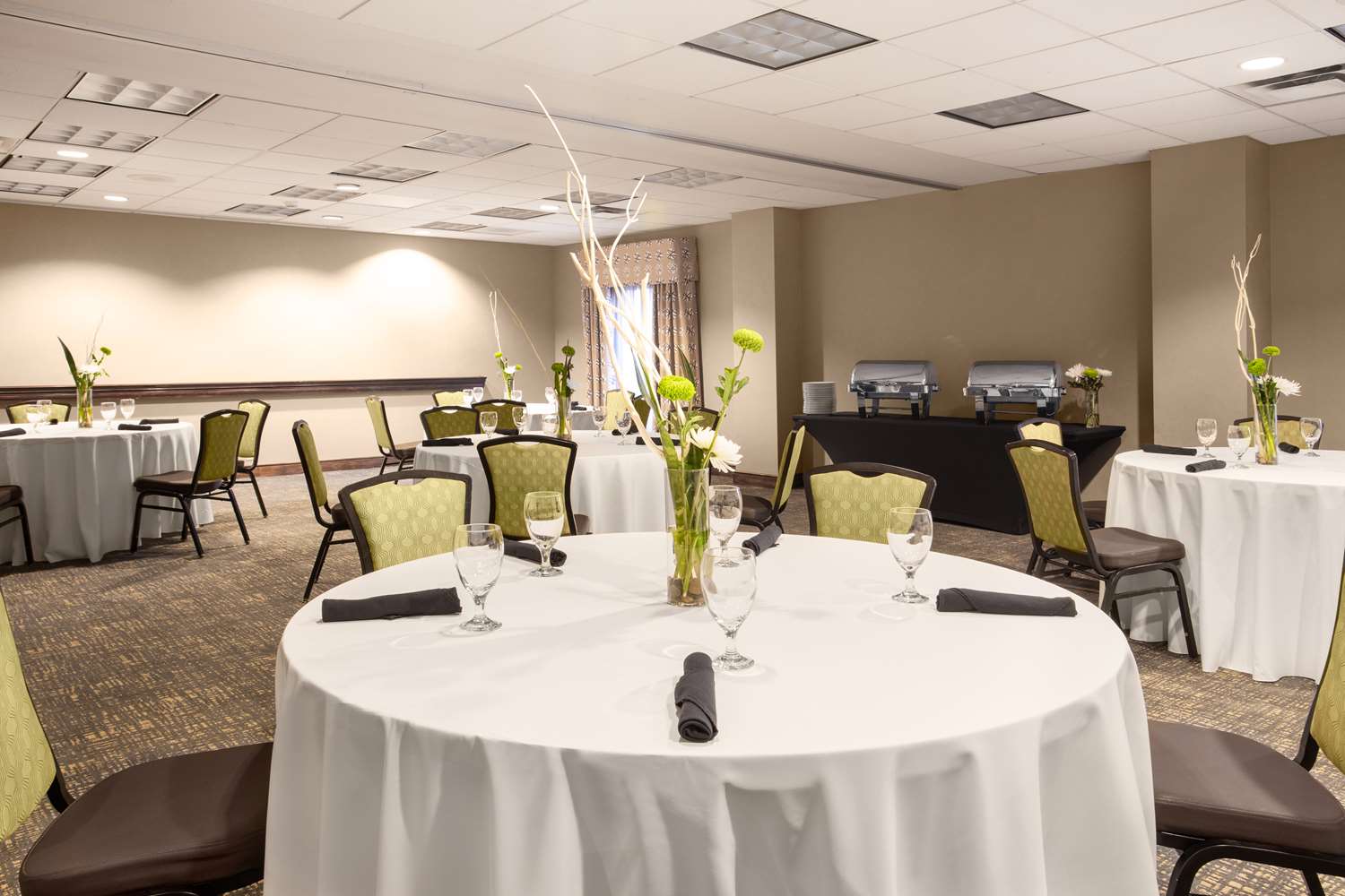restaurant cafeteria