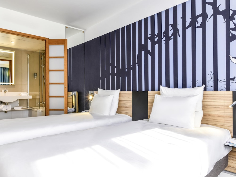 NOVOTEL LA ROCHELLE CENTRE 13/72