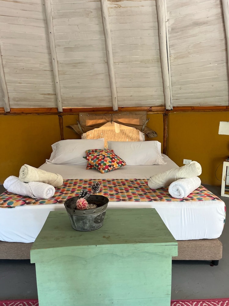 Sweet, King Bed, 3 Beds