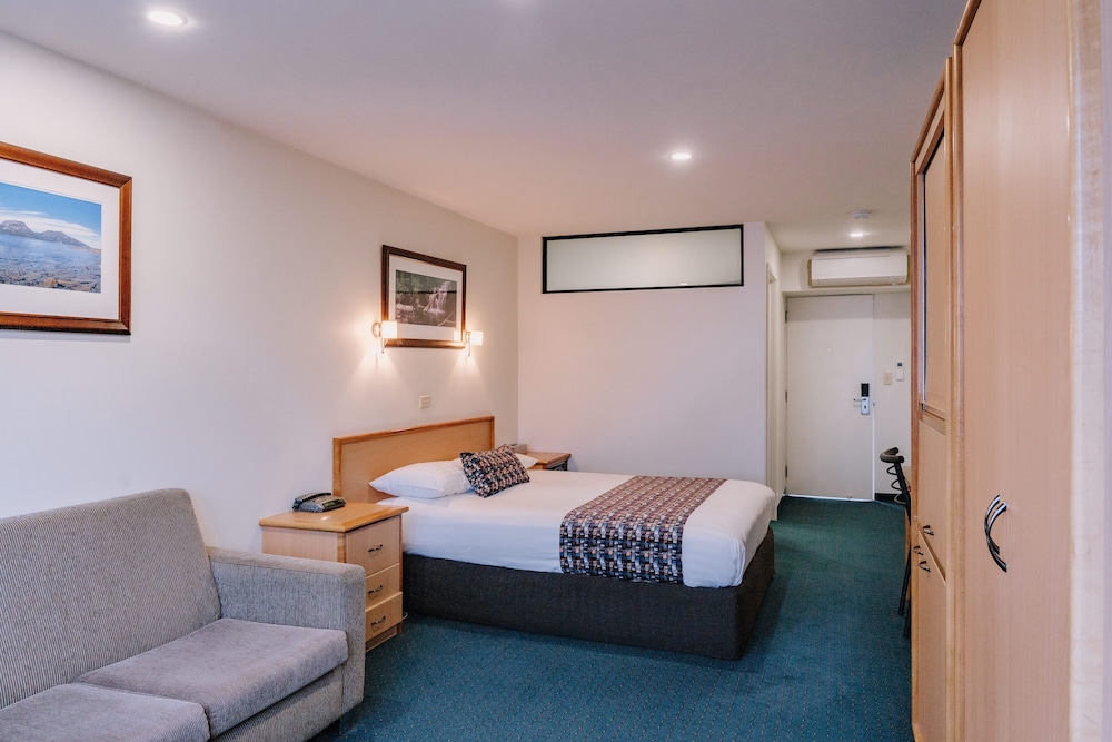 Motel 429 14/69
