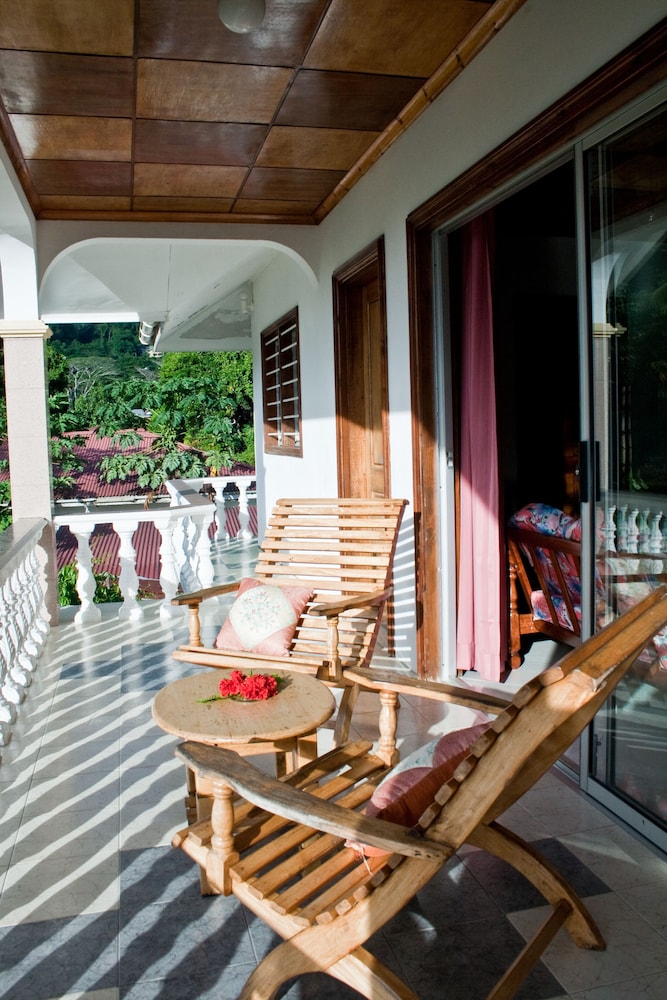 Villa De Roses 9/20
