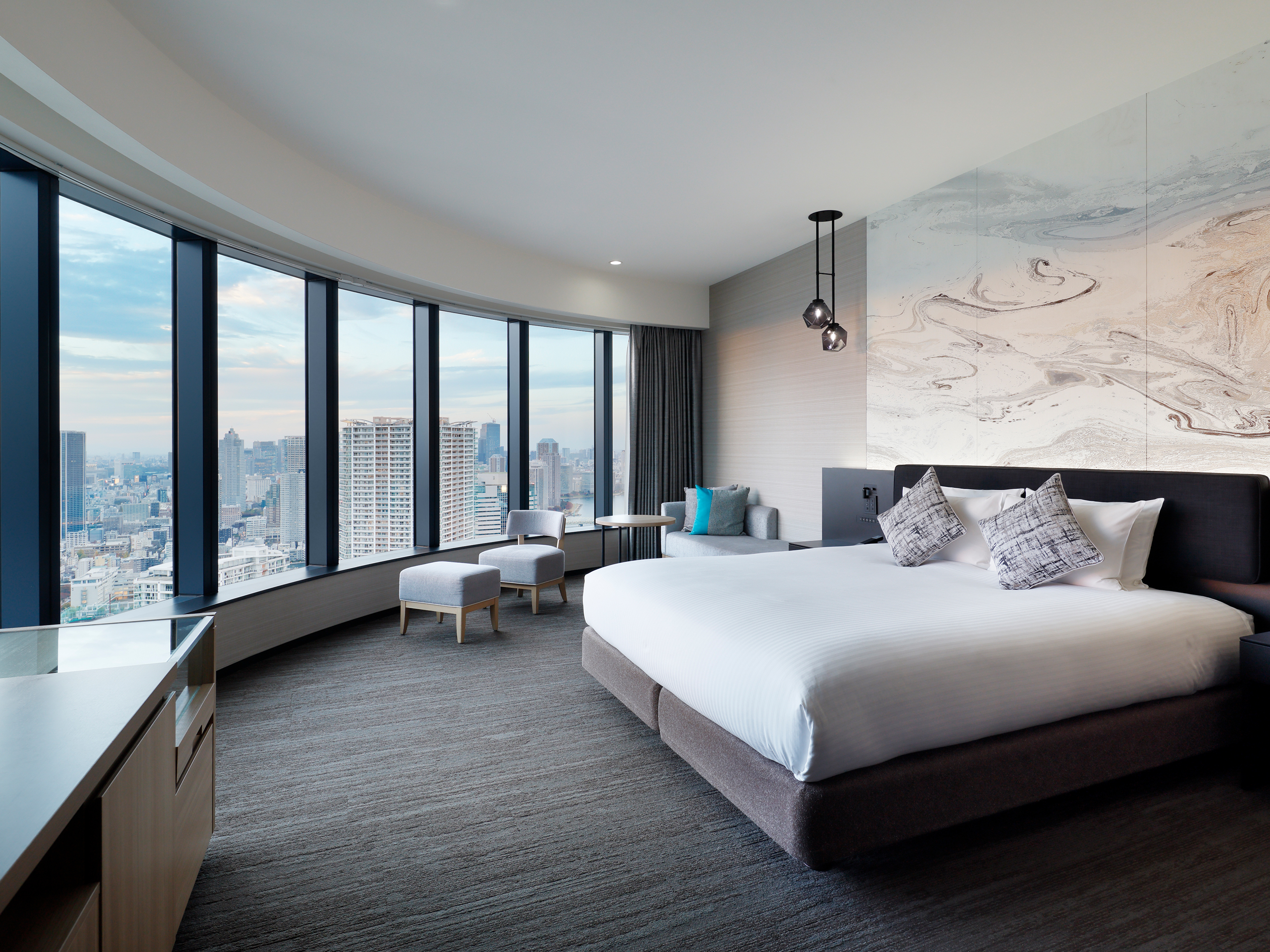 Executive, King Bed