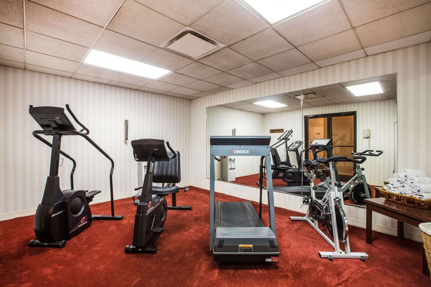 Ramada by Wyndham Ligonier 14/42