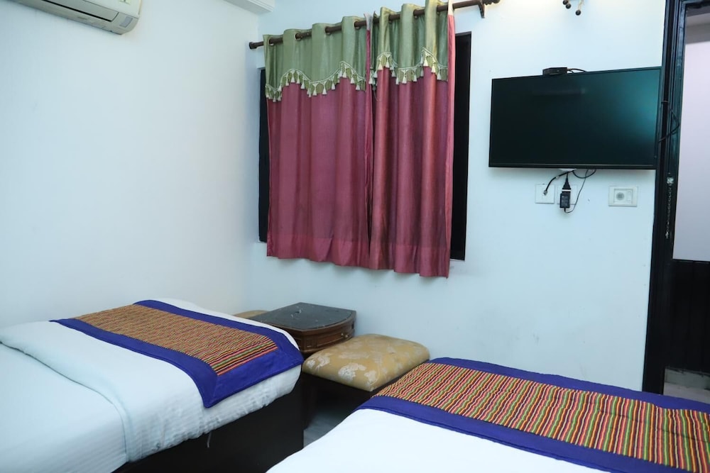 Airport Hotel Golden Jindal 15/26