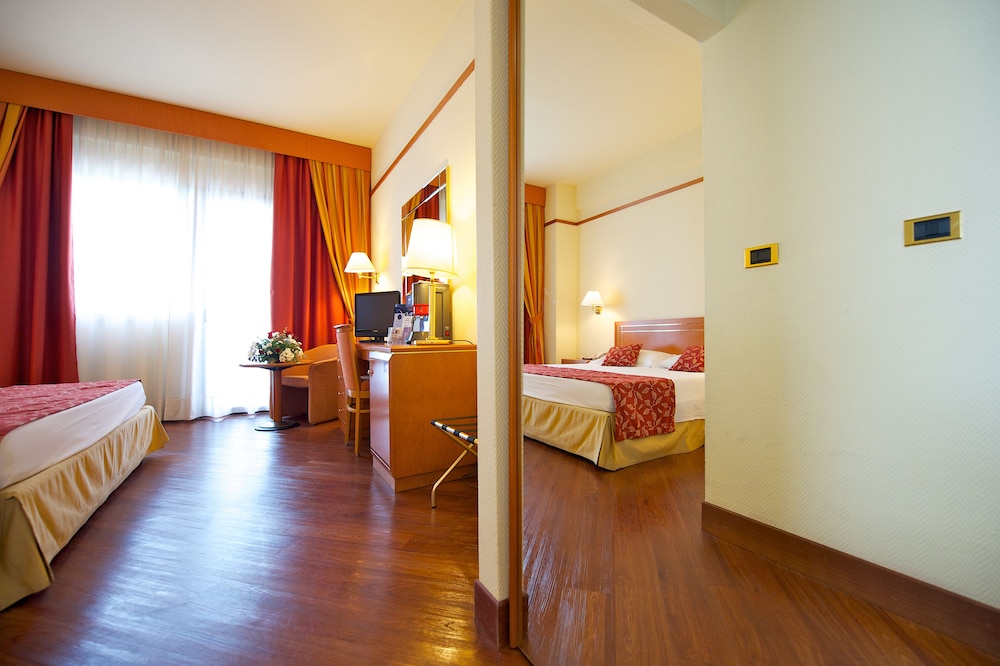 Hotel Delfino Taranto 46/74