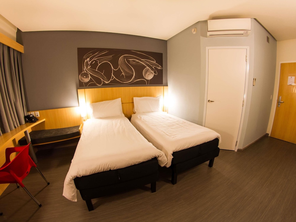 Ibis Imperatriz 25/70